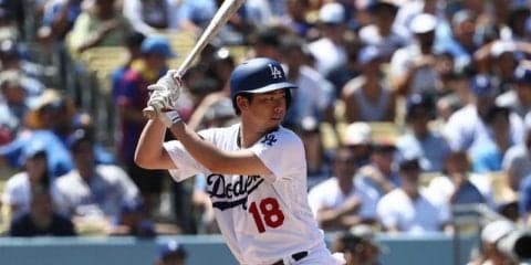 前田健太が代打で登場、99マイルを打ち返すも捕ゴロに倒れる
