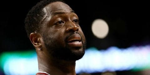 ドウェイン・ウェイド、キャバリアーズ移籍を噂するメディアに釘を刺す「レブロンとは夕食を食べるだけ」