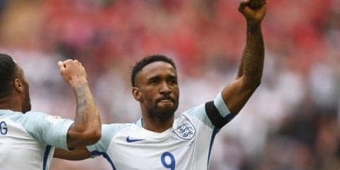 デフォーが再び目指す夢の舞台、35歳で挑戦するW杯出場