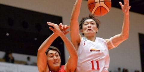 混戦を突き破る宇都直輝の強気なプッシュ、富山グラウジーズが名古屋ダイヤモンドドルフィンズを破りアーリーカップ優勝