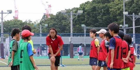 「集中力がなければ、どれだけ練習しても意味がない」。元サッカー日本代表・北澤豪が特別サッカー教室を開催