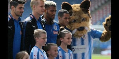 プレミアで最安値のチケット。誰もがハダースフィールドを愛している