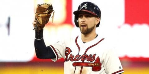 “おまけ”付きの二盗盗塁に議論沸騰、セーフかアウトか、審判の判定は？