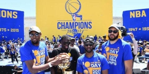 王者ウォリアーズにまさかの未払い問題発覚、2015年と今年の優勝パレードにかかった費用をオークランド市から請求される