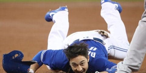 ベースまであと少し…足がもつれて転倒も必死でもがくメジャー選手が話題に