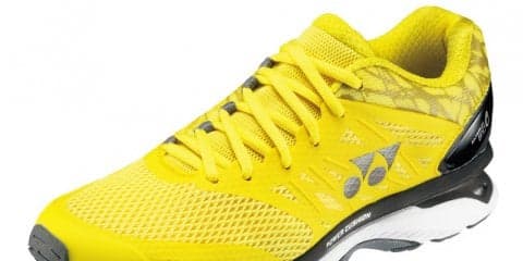 ヨネックス、膝をサポートするランニングシューズ「パワークッション セーフラン810C」発売