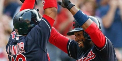【MLB】一打で2度中堅手がボール捕球!?　シングルヒットで一気に生還の珍事が話題に