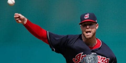 【MLB】「サイ・クルーバー」のえげつないカーブ、空振りした打者は“呆れ笑顔”