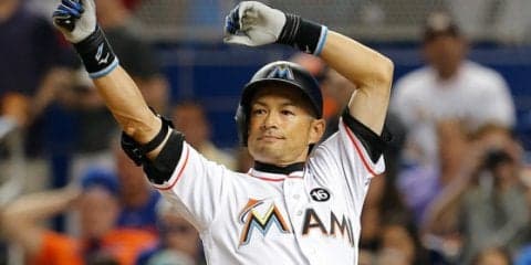 イチロー9回2死に中堅へ値千金同点ヒット、延長10回に劇的サヨナラ勝利