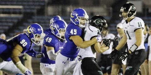 関学大ランで快勝京大のランを1ヤードに封じる