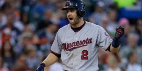 驚嘆に称賛…MLBでバント→“先頭打者ランニング弾”の珍打が米で話題