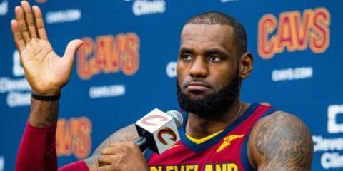 去就が注目されるレブロン・ジェームズが気持ちを明かす「キャブズでキャリアを終えたいという気持ちは変わっていない」