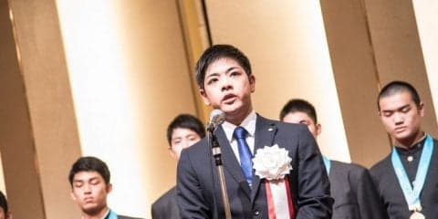 インターハイ王者となった福岡大学附属大濠の優勝祝賀会、片峯聡太監督は「チームのまとまり、献身的なプレー」を誇る