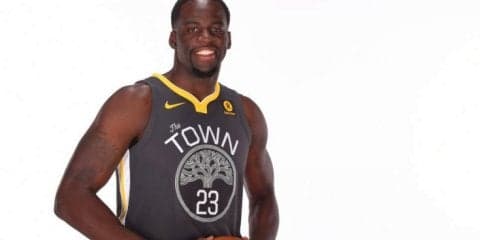 ドレイモンド・グリーン、ベン・ウォーレスからトロフィーを渡され感激「彼と同じような道をたどり、立ち止まらなかった」