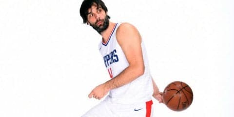 ヨーロッパ最強のポイントガード、ミロシュ・テオドシッチがついにNBAへ、プレシーズンゲーム初戦で華麗なアシストを連発