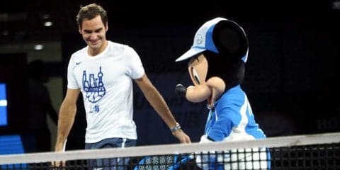 フェデラー、ミッキーマウスとダンス対決[上海ロレックス・マスターズ]
