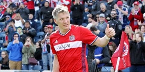 シュバインシュタイガー、夫婦揃っての自撮り公開にファン「美しいカップル」