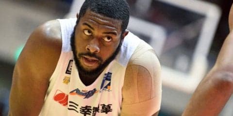 新潟アルビレックスBBの絶対的存在、ダバンテ・ガードナーは痛恨のファウルアウトも40得点、アルバルク東京を初の撃破