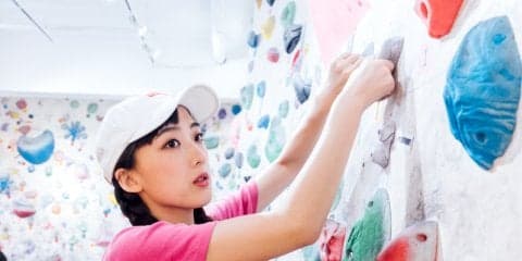 ボルダリングで壁をよじ登ってる必死な顔が見たい！│スポーツデートなう。で使っていいよ#2