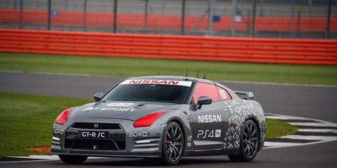 日産 GT-R 実車をゲームコントローラーで走らせた!! 無人走行で211km/hを計測［動画］