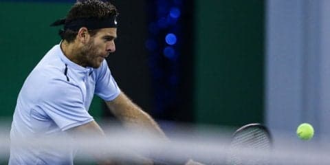 フェデラーVSデル ポトロ 負傷の影響を見せずデル ポトロが第1セットを取る[上海ロレックス・マスターズ]