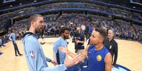 「馬鹿なことをしてしまった」マウスピースを投げつけたステフィン・カリー、罰金を科されるも出場停止は回避