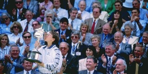 さらばマルチナ・ヒンギス、テニスの偉人。ー天才少女からパワーテニス全盛期、そしてダブルスのスペシャリストへ。数々の栄光に満ちた彼女のキャリアー