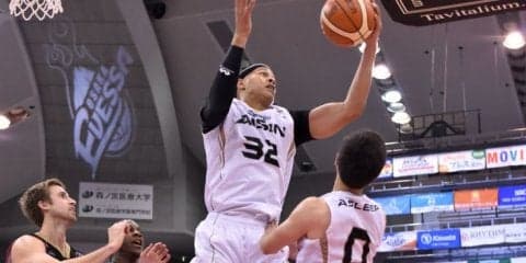 粘る大阪エヴェッサに苦戦を強いられるも、『大黒柱』桜木ジェイアールの活躍が光るシーホース三河が延長戦を制す