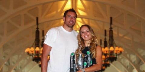 ウォズニアッキ「一番幸せな日。イエスと答えたわ！」NBA選手のデビット・リーとの婚約を発表