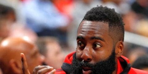 インタビューの自身の仕種を『完コピ』した少年ファンにジェームズ・ハーデンが大興奮「バッチリだ！」