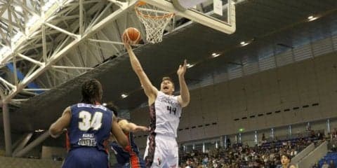 三遠ネオフェニックス、相手の『守護神不在』を突くビッグランで横浜ビー・コルセアーズを撃破、前日の雪辱を果たす