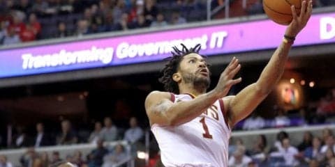 プレータイムを制限されるデリック・ローズ、目指すはプレーオフでキャバリアーズを勝利に導くフル回転