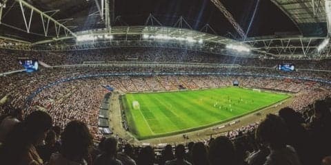 ブッキング・ドットコム、欧州サッカー連盟とパートナー提携…選手権・試合の予約をサポート