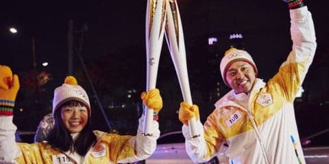 北島康介と白石阿島、平昌オリンピック聖火リレーに登場