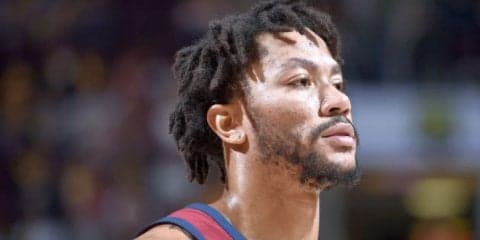 相次ぐケガにうんざり、故障離脱中のデリック・ローズが現役引退を検討？