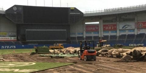 ロッテ本拠球場が7年ぶり人工芝全面張り替え、昨季契約更改での要望通る
