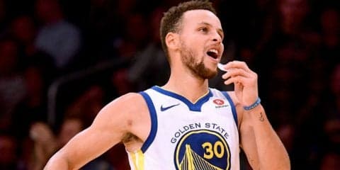 ステフィン・カリーが延長戦で『千両役者』ぶりを発揮、ウォリアーズが競り勝つ