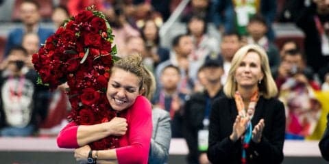 世界ランキング1位のシモナ・ハレプはサッカーも上手！？