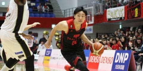 アルバルク東京、手堅い試合運びで大阪エヴェッサに連勝してがっちり首位固め