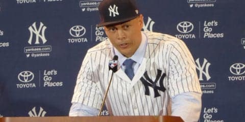 【MLB】スタントンがヤンキース移籍会見、背番号「27」で「人生の新章が始まる」