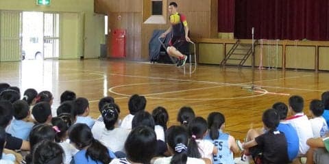 縄跳びが苦手な子ども集まれ！縄跳びのプロが「前跳び・二重飛び」を伝授