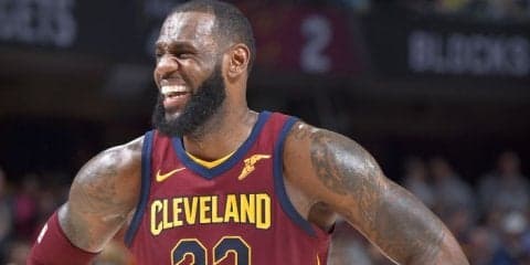 『ゴールデン・ルーキー』ロンゾ・ボールとの初対戦を楽しみに待つレブロン・ジェームズ「素晴らしい才能」