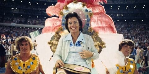 ビリー ジーン・キングのラケットが12万5,000ドルで落札