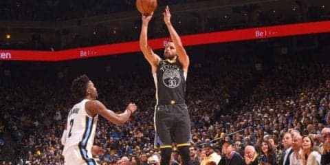 ステフィン・カリーが復帰戦で38得点、エース復帰の勢いでグリズリーズに完勝