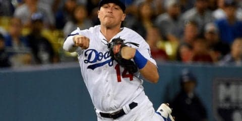 【MLB】遊撃から驚愕膝つき送球、豪快ダイブ…ドジャース美技集公開、前田も登場!?