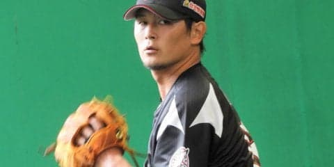 FA権行使の涌井がロッテと契約完了「井口監督を胴上げするために投げたい」