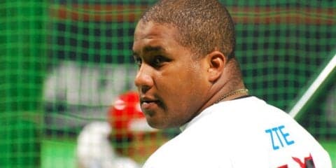 デスパイネが母国V2報告　前ロッテのサントスと共に「2年連続王者」