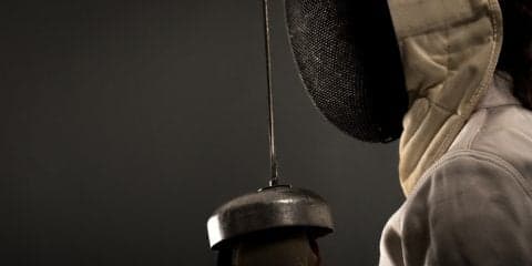 フェンシングで導入！LEDを用いたド派手な演出が面白い