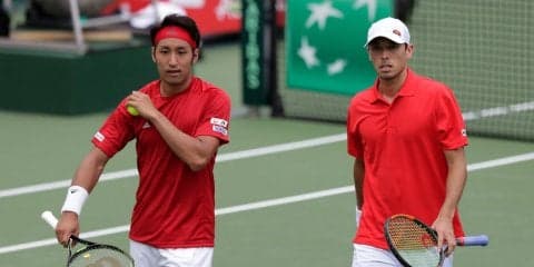内山/マクラクラン、伊ペアに第1セットを奪われる[デビスカップ]