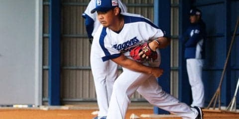 中日松坂、2度目ブルペンで56球　初めて捕手座らせて“全球種”、京田も打席に